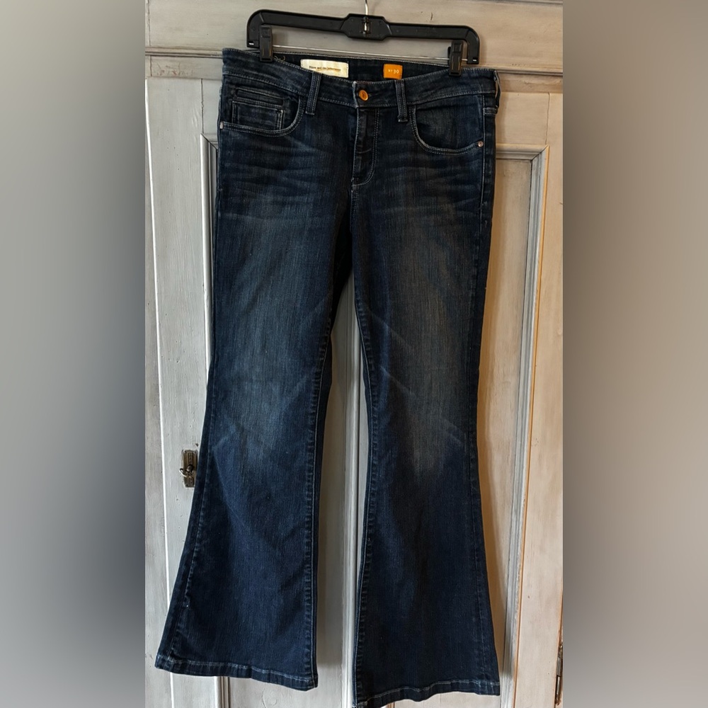 Pilcro and the Letterpress Jeans. Size 30 with 32” inseam like new condition!